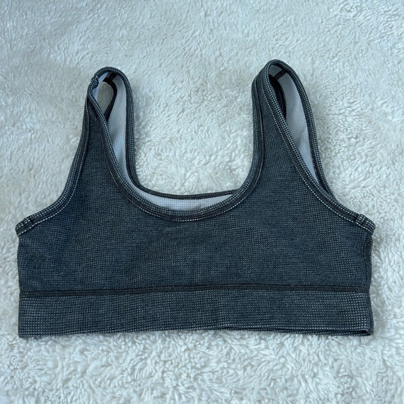 Aritzia TNA Gray Sports Bra Bralette Athletic Scoop Neck Sleeveless Activewear - Picture 2 of 6